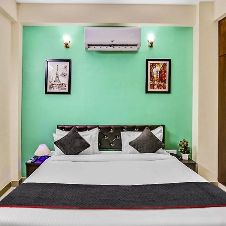Townhouse Rumaisa Indirapuram Luaran gambar