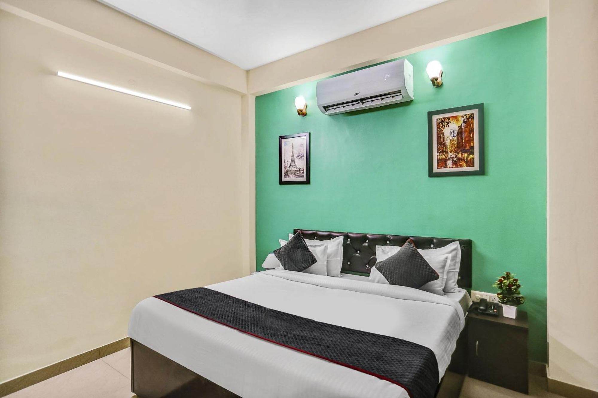 Townhouse Rumaisa Indirapuram Luaran gambar