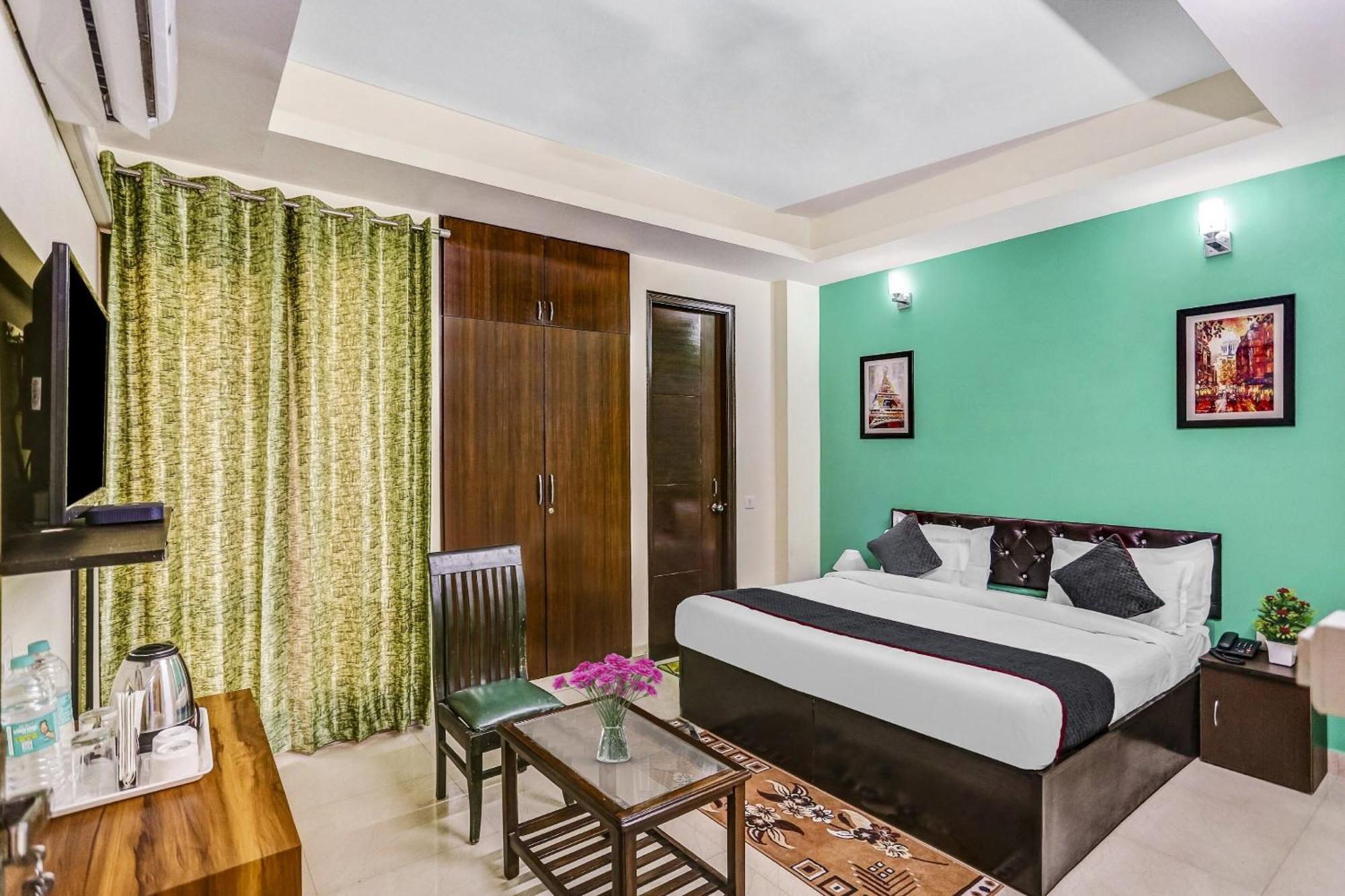 Townhouse Rumaisa Indirapuram Luaran gambar