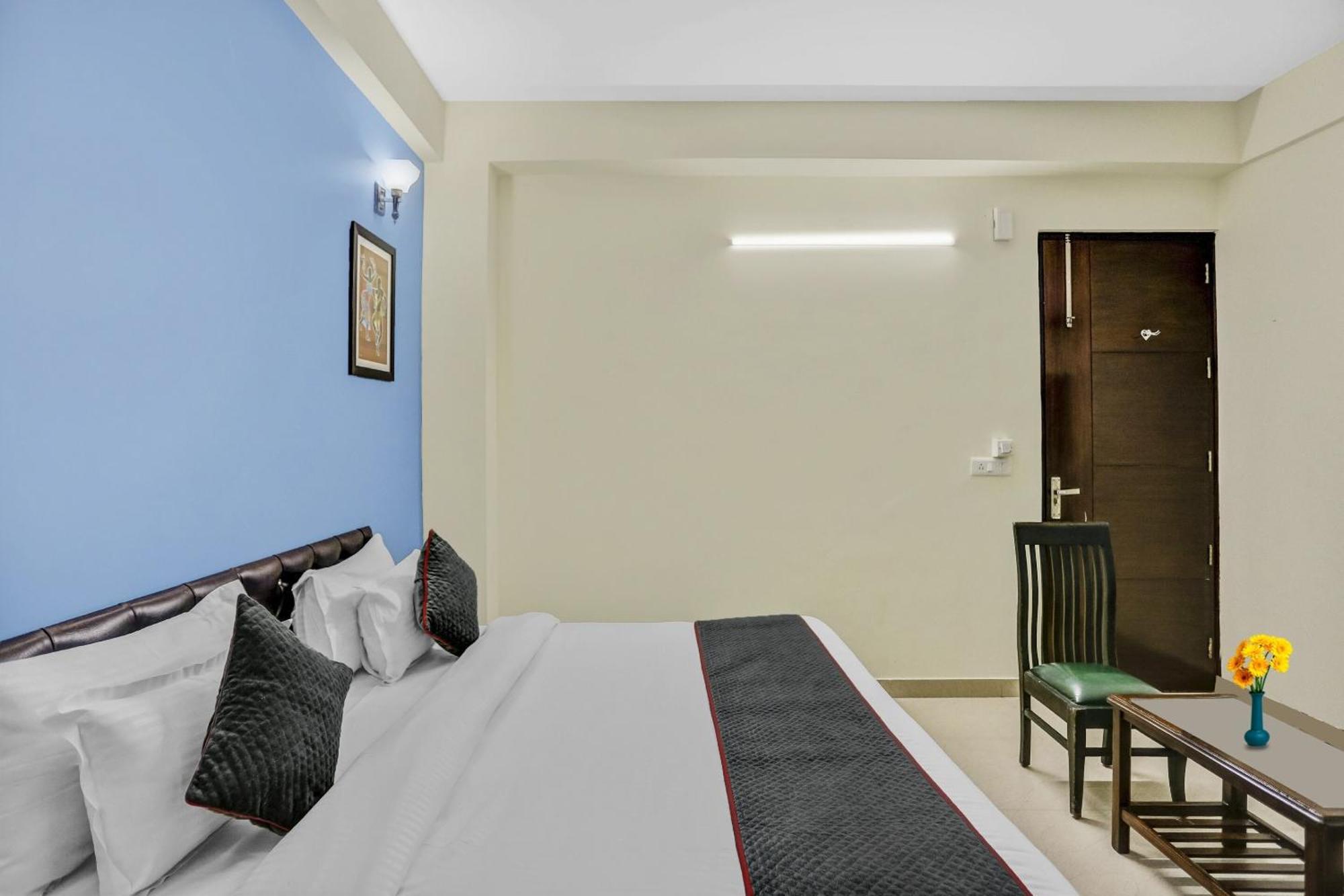 Townhouse Rumaisa Indirapuram Luaran gambar